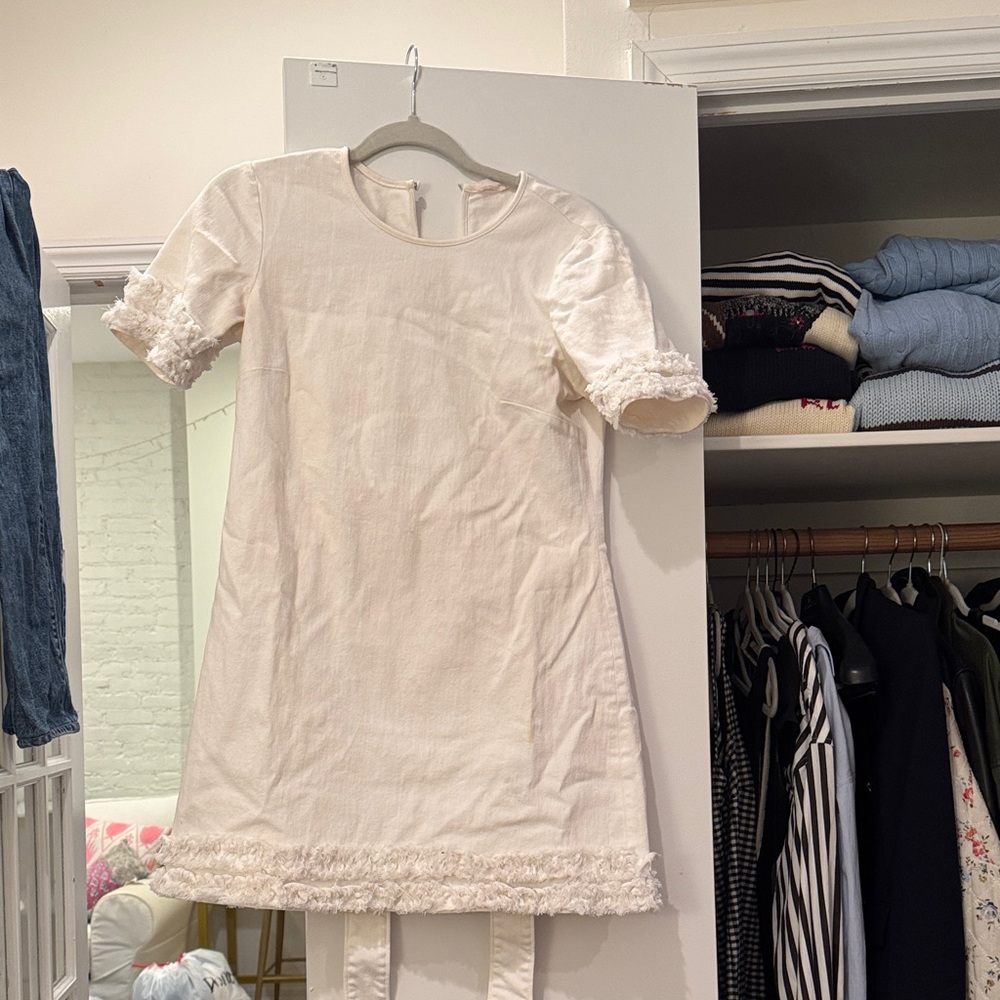 Cinq à Sept Cream Casual Dress